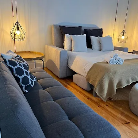 Apartamento Com Varanda E Vista No Centro De *