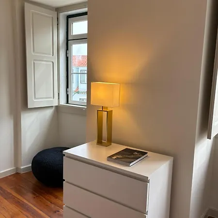 Apartamento Com Varanda E Vista No Centro De דירה ליסבון